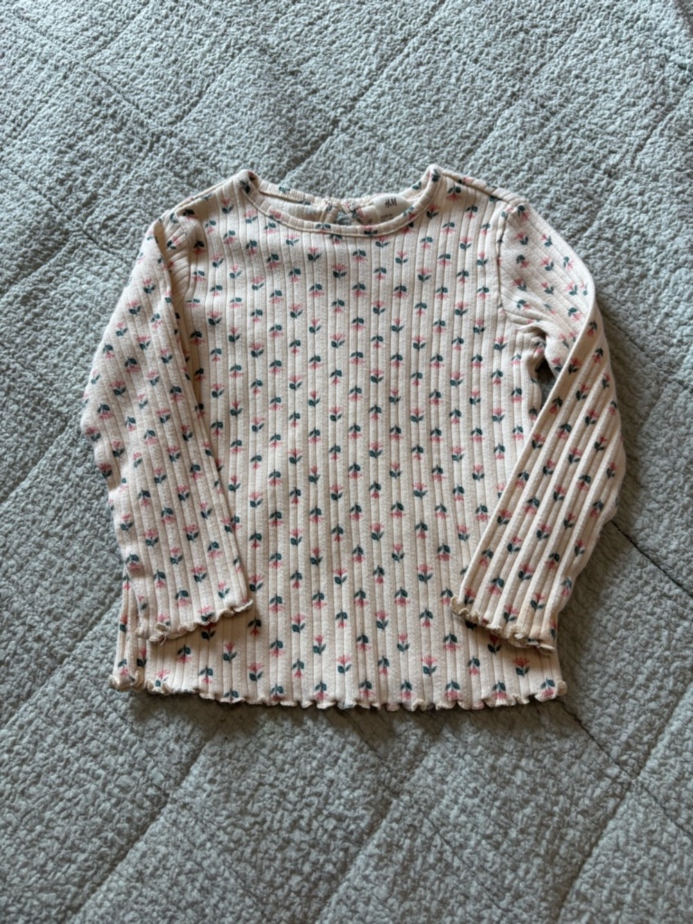 H&M tulip print ribbed tee